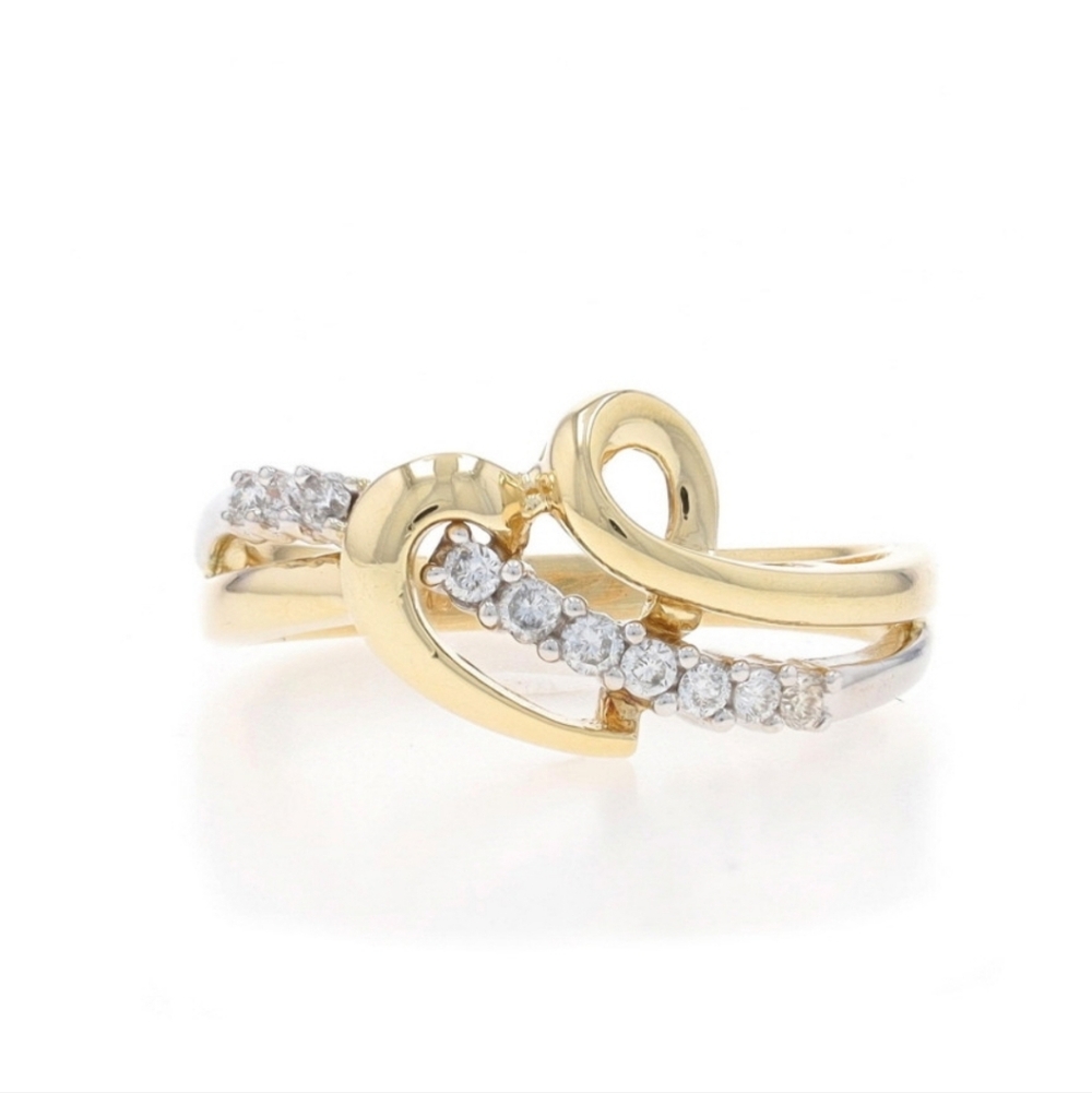 10k Diamond Fashion Heart Ring